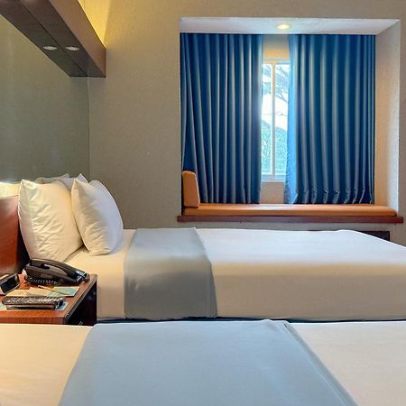 Microtel By Wyndham Eagle Ridge General Trias  Экстерьер фото