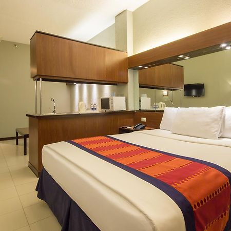 Microtel By Wyndham Eagle Ridge General Trias  Экстерьер фото
