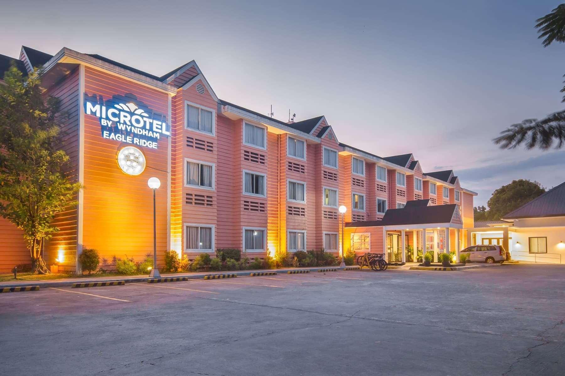 Microtel By Wyndham Eagle Ridge General Trias  Экстерьер фото