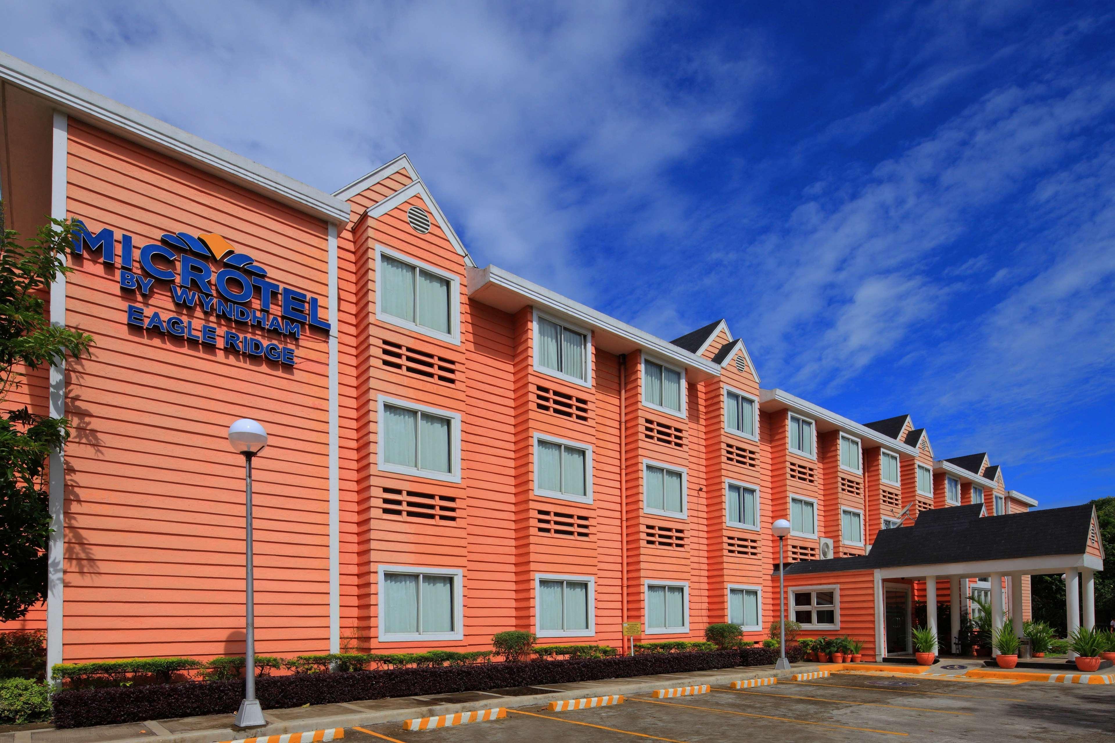 Microtel By Wyndham Eagle Ridge General Trias  Экстерьер фото
