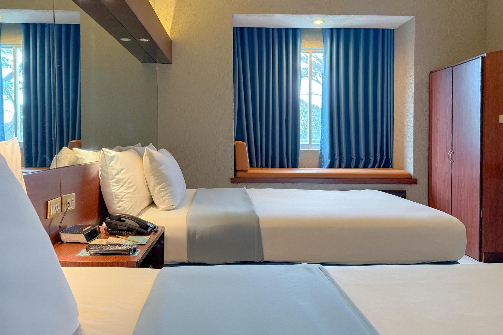 Microtel By Wyndham Eagle Ridge General Trias  Экстерьер фото