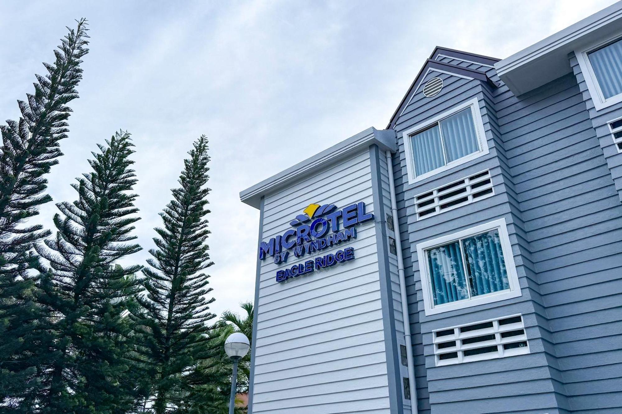 Microtel By Wyndham Eagle Ridge General Trias  Экстерьер фото