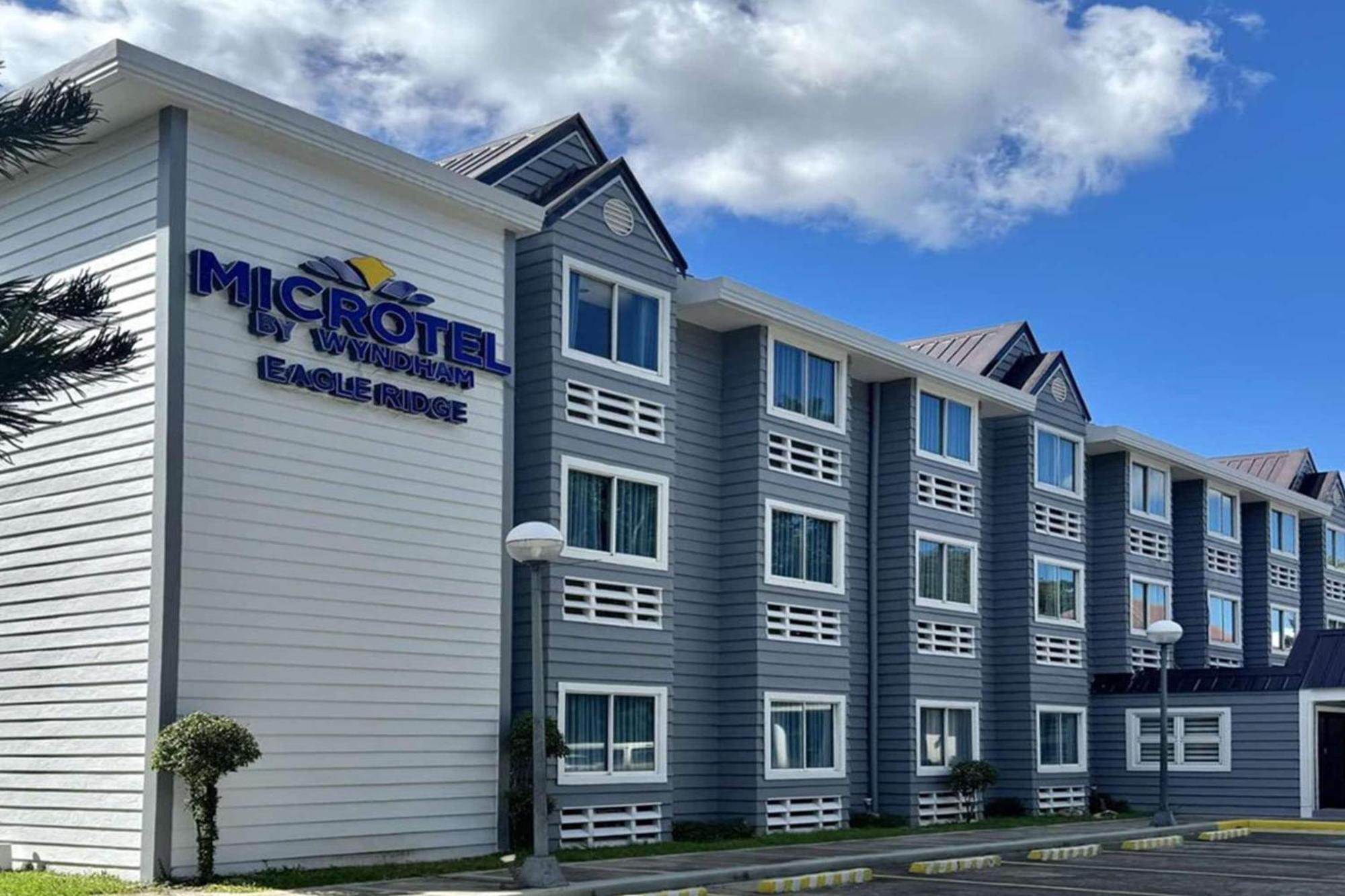 Microtel By Wyndham Eagle Ridge General Trias  Экстерьер фото