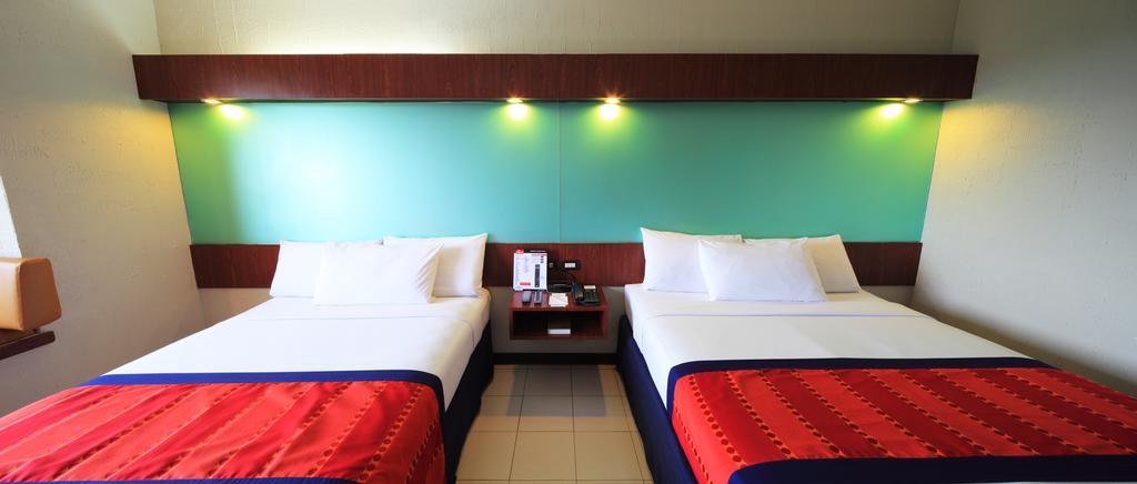 Microtel By Wyndham Eagle Ridge General Trias  Экстерьер фото